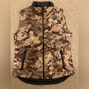 The north face camo vest